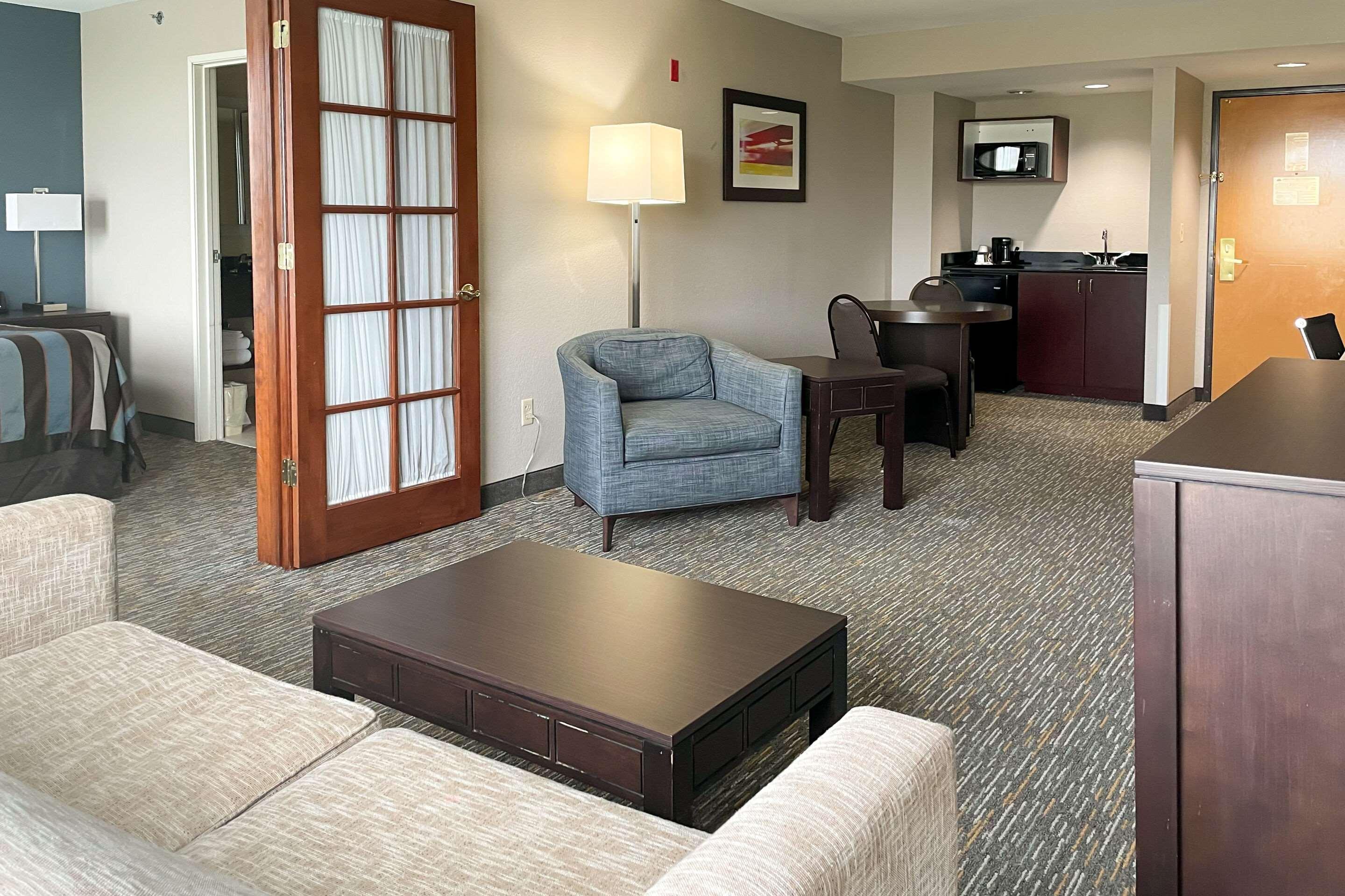 Comfort Inn & Suites Grand Blanc-Flint Ngoại thất bức ảnh