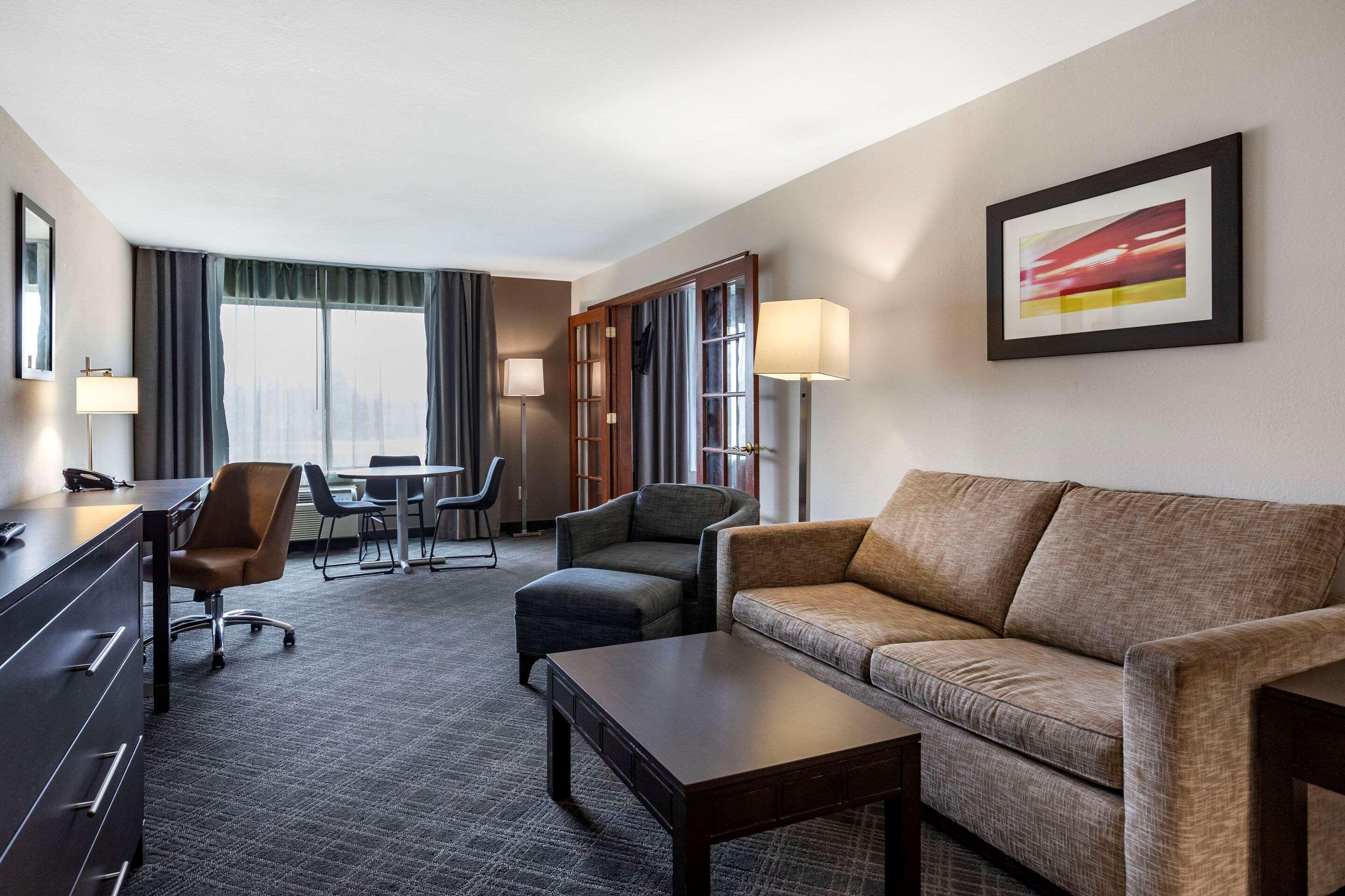 Comfort Inn & Suites Grand Blanc-Flint Ngoại thất bức ảnh