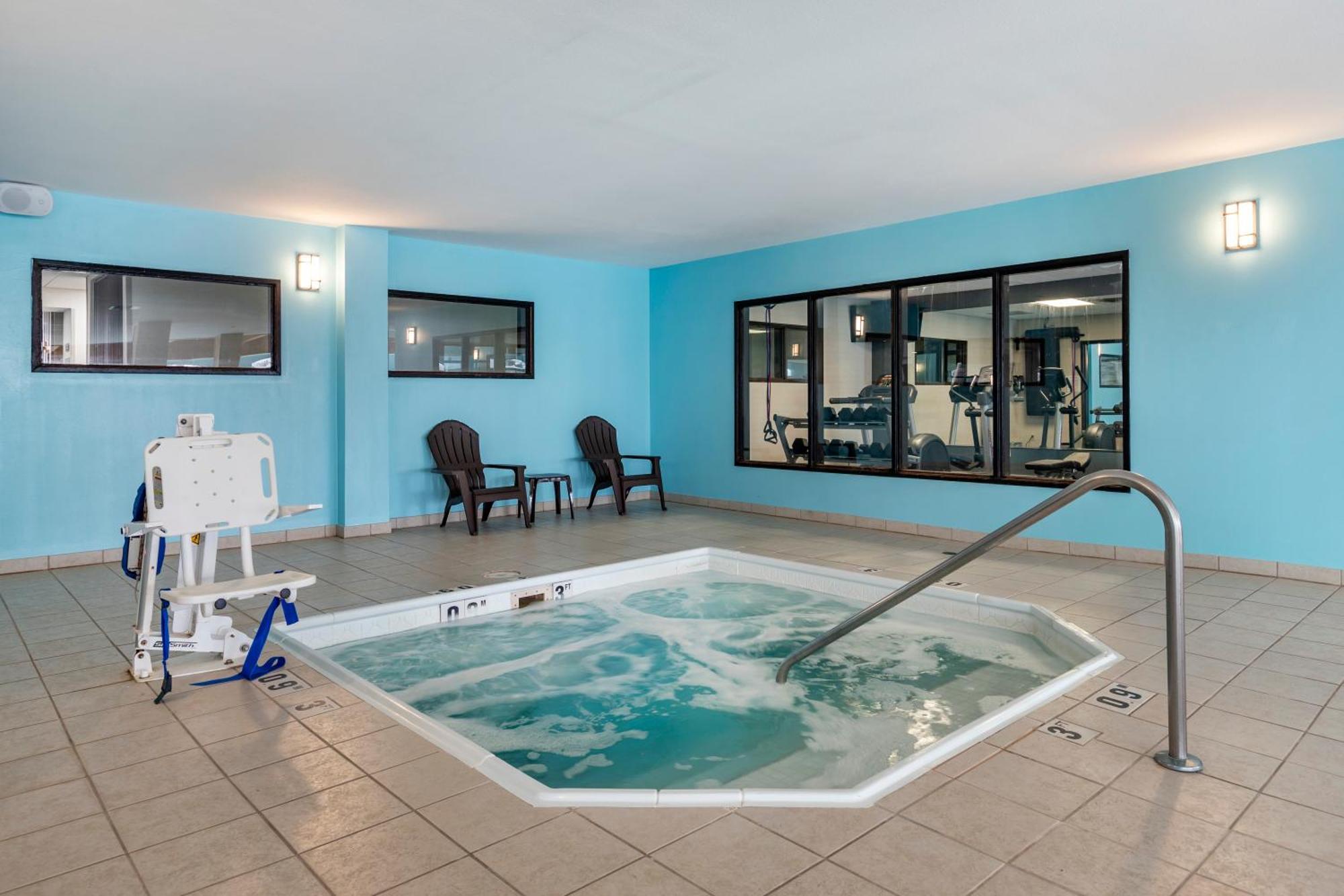 Comfort Inn & Suites Grand Blanc-Flint Ngoại thất bức ảnh